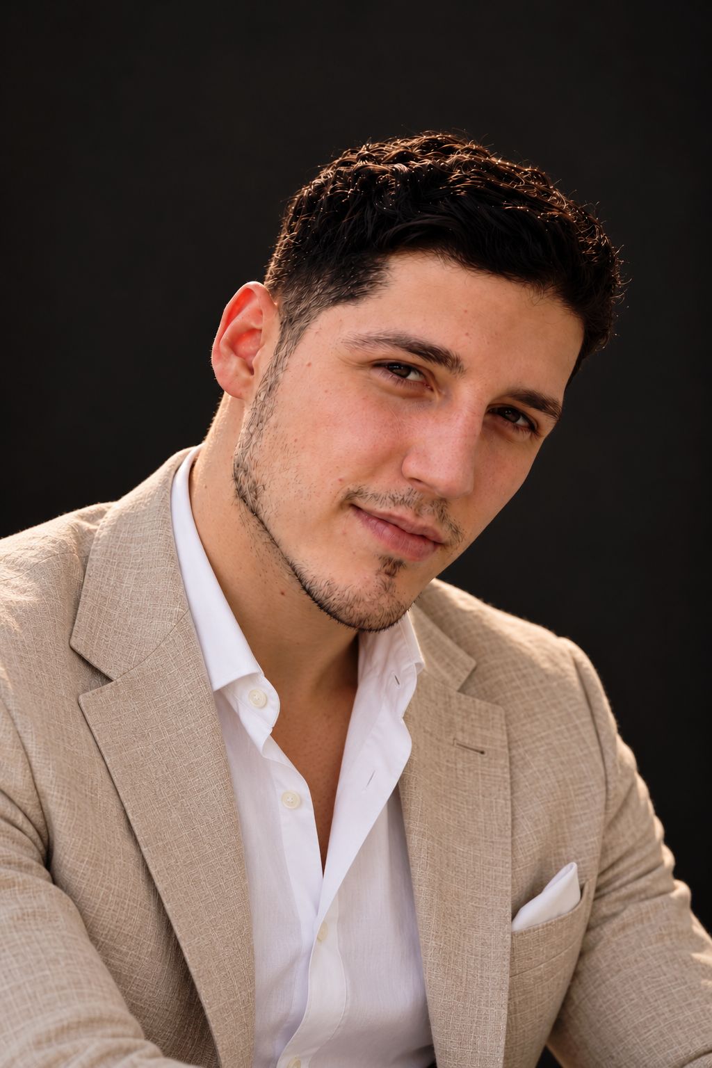 Gabriel Țintărescu in a linen suit and white shirt